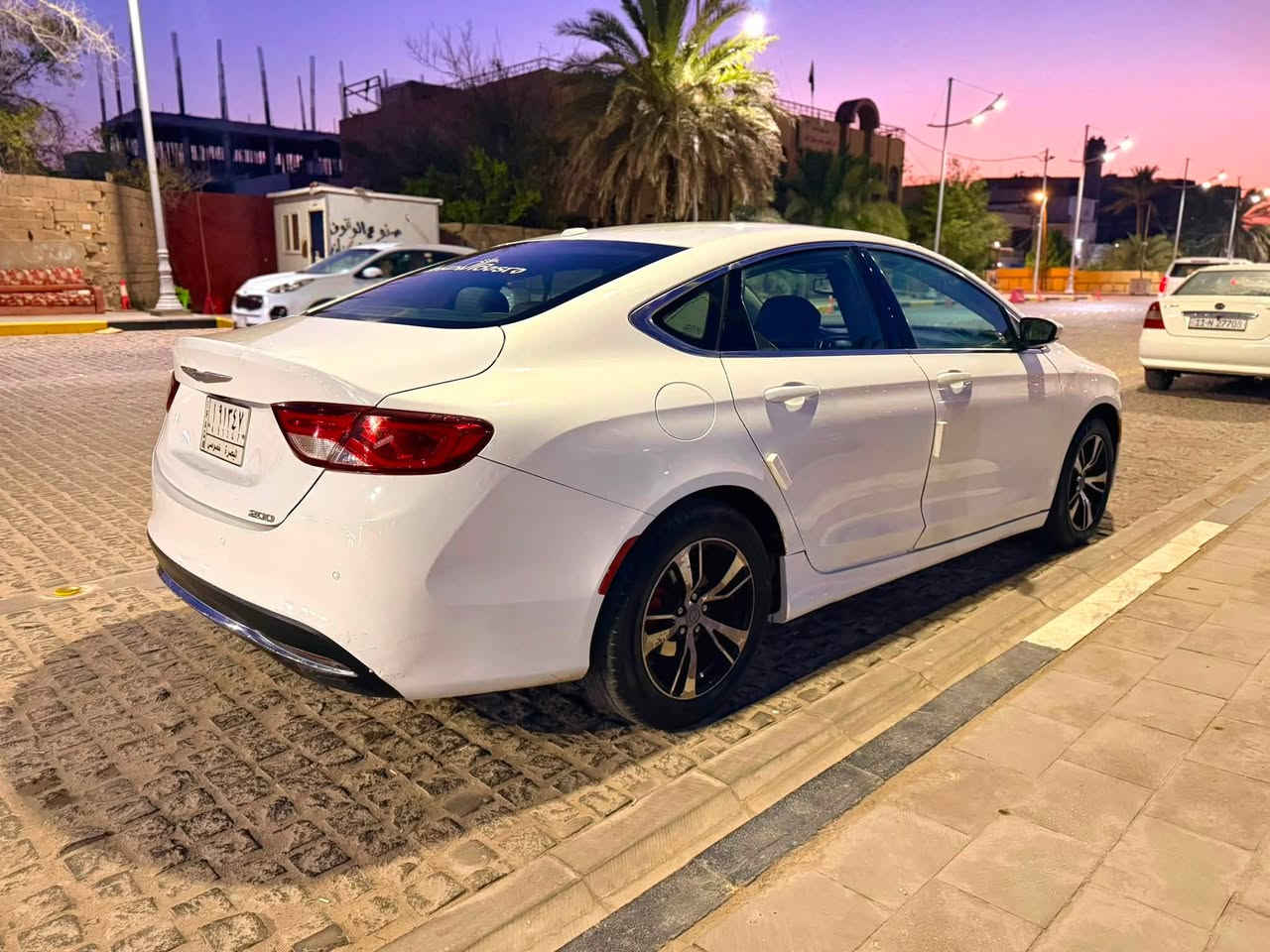 للبيع | كرايسلر C200 موديل 2016

رقم السيارة: البصرة
اللون: أبيض
الداخلية: بيج نظيفة جدًا

المواصفات:
• محرك 2.4 لتر (4 سلندر) اقتصادي وعزم ممتاز.
• گير أوتوماتيك 9 سرعات بتبديلات ناعمة وسلسة.
• تبريد ممتاز.
• شاشة لمس مع بلوتوث.
• مثبت سرعة.
• حدادية جديدة.
• تخم تايرات جديد.

السيارة بحالة جيدة وجاهزة للاستخدام اليومي،

الملاحظات:
داخلة تقرير مياه امطار 
* بيها صبغ حزام.
* أبيعها عام.

السعر: 85 ورقة، بيها مجال 

📞 للتواصل:  ***********‬

