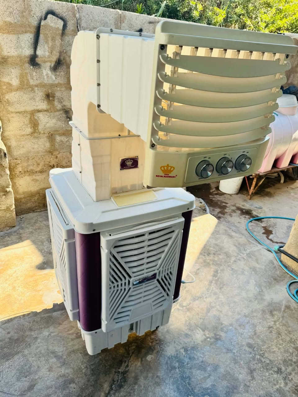 السلام عليكم مبرده للبيع عام ماخذيها استعمال قليل بعدها اخت جديده سعر ٢٧٥ بيها مجال بسيط ***********
