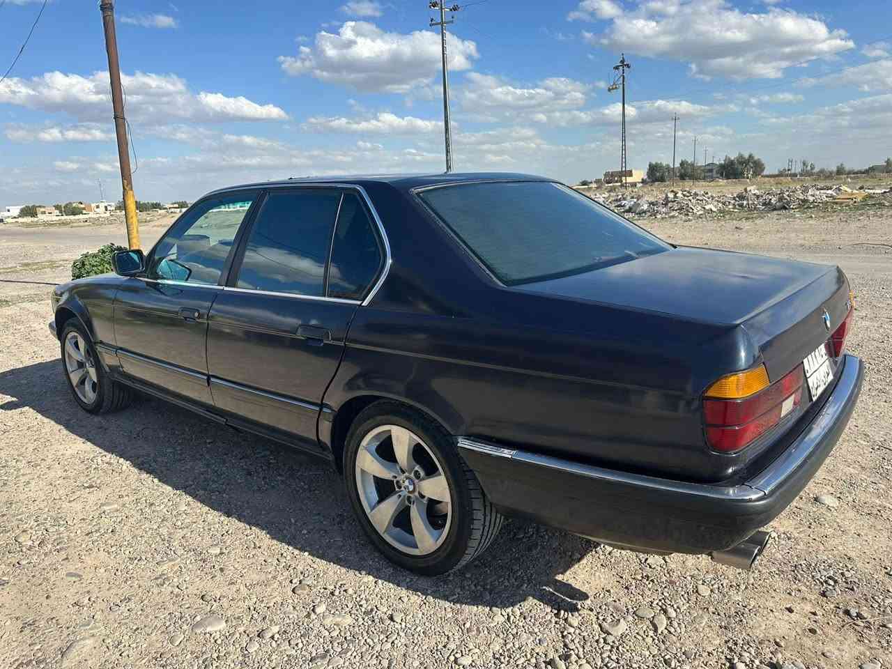 بيم 730موديل 1987 مصبوغه جماليه بدون ضربه محرك كير شرط تبريد شغال داخل جديد رقم دهوك شرط التحويل عليها غرامه مليون سنويه صاقطه 
مكان تكريت 
السعر 33صافي الغرامه عل مشتري
***********
***********
