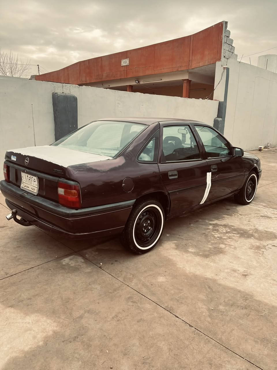 سلام عليكم اوبل فكتره للبيع موديل 1993 حجم 16 قايش عريض سياره جاهزه مكينه جديد امجفته لا ضربه ولا خياس ولا هلالات امعمره فقط بيه جاملق الامامي سايق رش سياره نضيفه حيل سعر 45 او بي مجال رجائن سياره مال بيت لحد ليكسر بل سعر ***********
