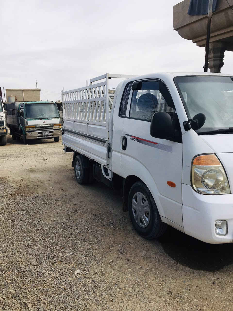 السلام عليكم كيا 2018 ادوات ادوات كص 
محرك مسكر بم ونوزل كير اوتماتيك تخم تاير باتري سلف داينمو كله جديد صدر جديد سياره جديده 
ماتحط عليها الف 
مكاني العلم بيع نغد فقط السعر 60$وبي مجال ما متواجد عل فيس اتصال فقط
الهاتف (***********)
