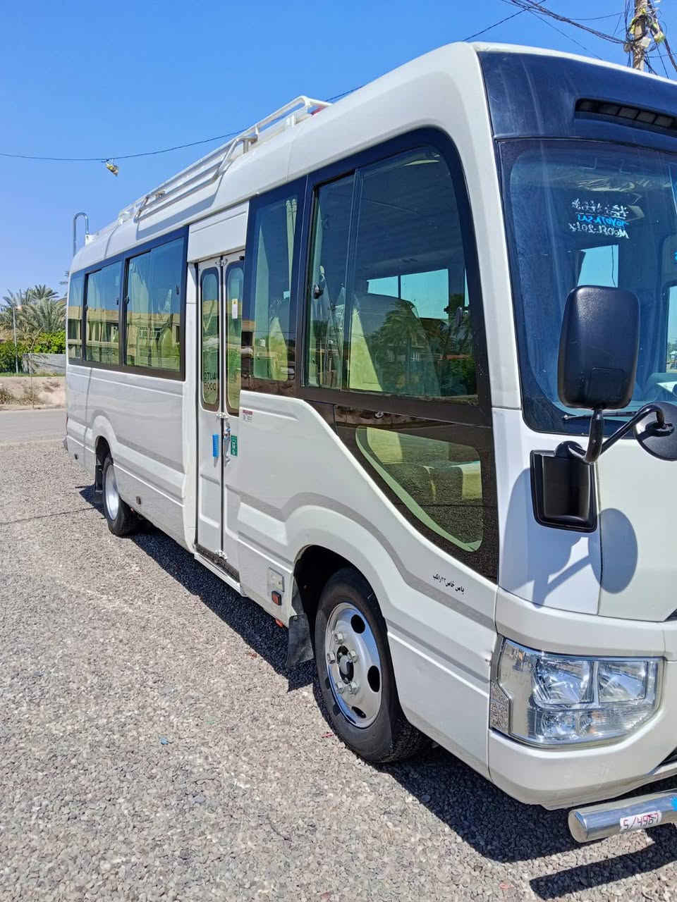 السلام عليكم ورحمه الله وبركاته
كوستر اللبيع موديل 2017 جهازه 
من كلشي بيها طخه شويه بالطويله
تخم تاير قلاب ستاركس كله مكفول 
السياره ابشركة جانت ادوم 
السعر 395 و بيها مجال الطيبين والشراي فقط
الاستفسار *********** خادم وممنون
