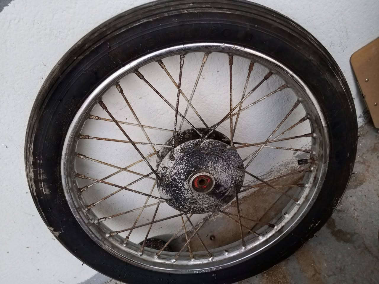 السلام عليكم غراض تفصيخ اربعه كير شتريد موجود وبيهن جدد مامستعمل وياله تايرات شتريد موجود بانسب الاسعار
تانكي نامه عدد 2
وياله سيم جديد 
كشن جديد مامستعمل
تايرات جدد شتريد موجود 
المكان الحمزه الغربي خيكان 
***********⚡⚡⚡
