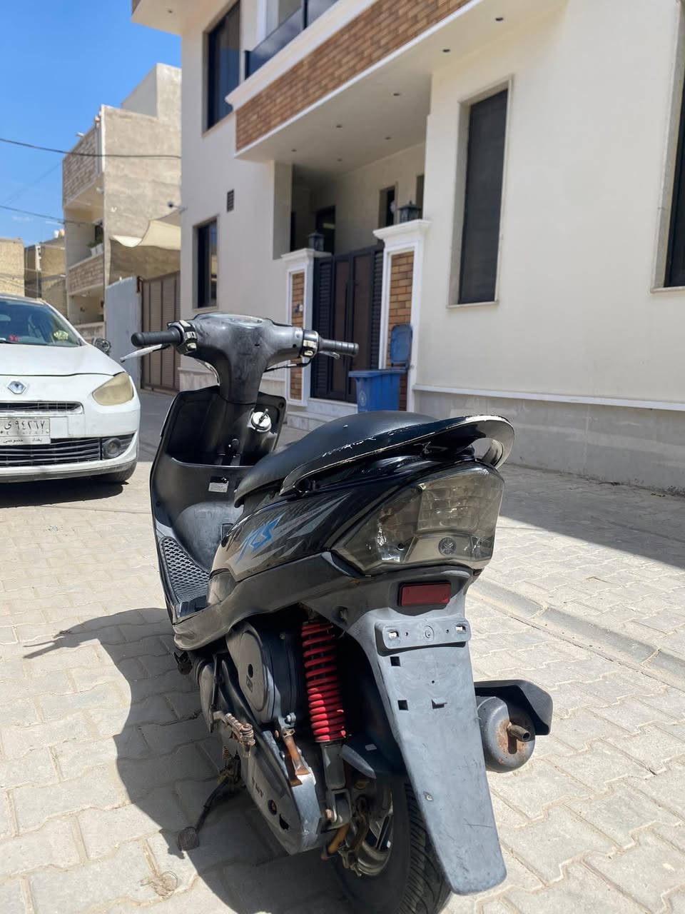 دراجه عدله للبيع دراجه بلاديه من الطول لطول دراجه ناشفه و حلوه نصبته تخبل الدراجه بيه ويل رياضي سعره 750 وبيه مجال للطيبين 
بغداد الكريعات 
رقم / ***********
