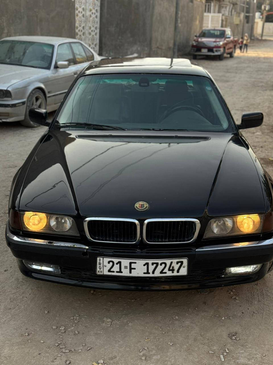 السيلام عليكم السياره للبيع موديل 94 . 740اصل ابليته وسنوية گير مكينه خير من الله غرفه نضيفه لا شگ ولا شي واضحه 
تخم تاير      حداديه مو نضيفه بيه الجاملغ الخلفي شويه تصليح اثر ضربه فوگ التاير  .... تريد تحويل تريد وكاله السعر 67 وبيه مجال
بابل القاسم 
***********
