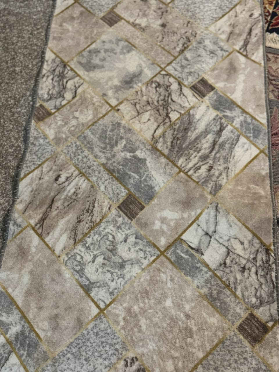 للبيع كاربت 
٣ قطع

العرض137/الطول٣٥٠ 
الطول ٢١٠االعرض٦٩ 
العرض٧٣ 
الطول٢٥٥


**إذا كنت صاحب هذا الإعلان وتريد حذفه لأي سبب، رجاءا أرسل رسالة إلى الدعم الفني**