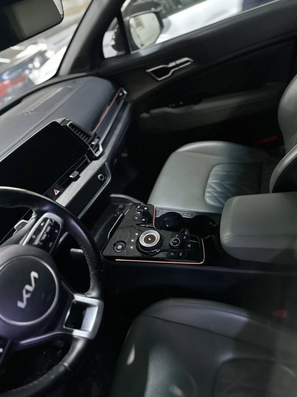 السلام عليكم للبيع 2024 فول السيارة واحد على واحد برستيج السيارة حادثهه موضح بالصورة السعر 185وبي مجال العنوان بغداد المحموديه للاستفسار الاتصال على الرقم (***********)(***********)
