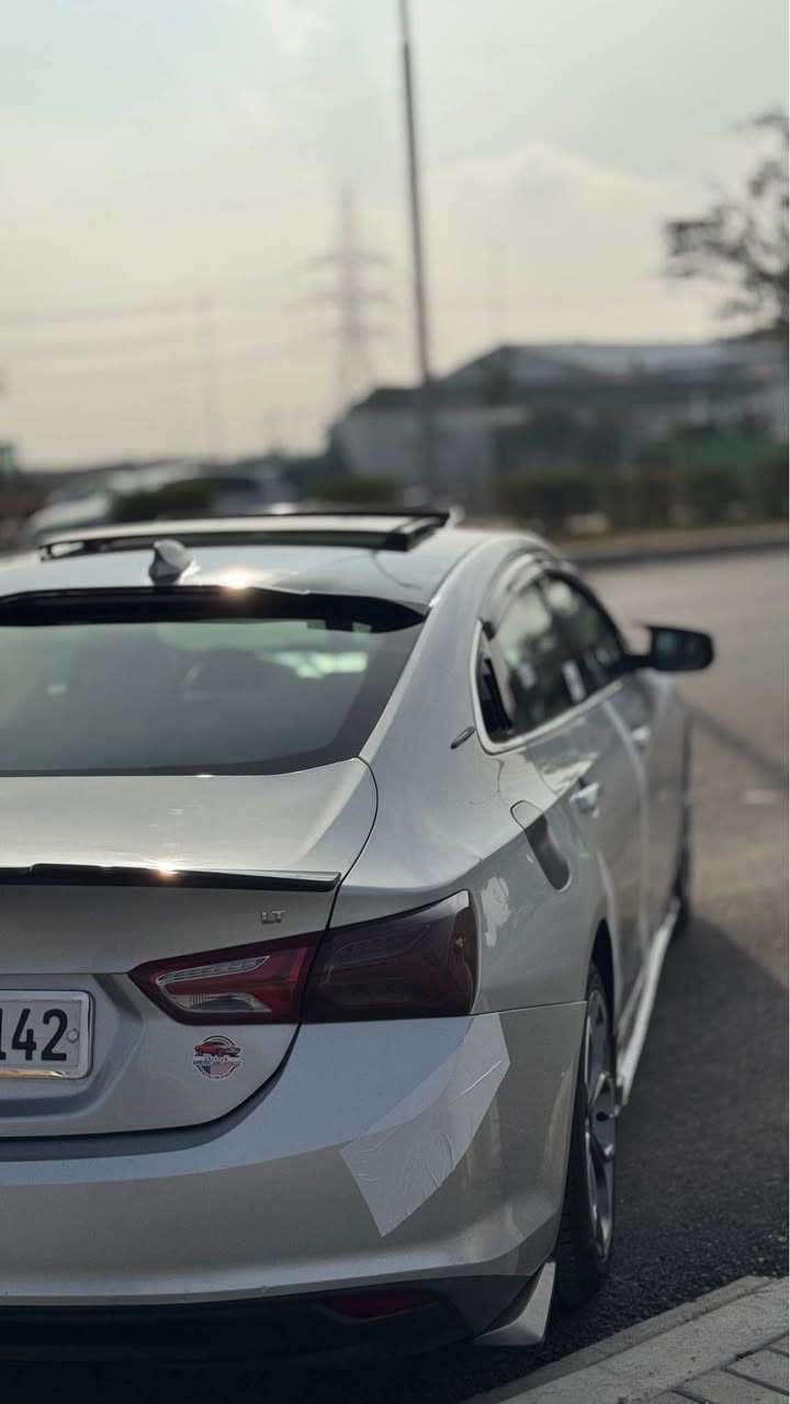 شوفرليت ماليبو 2020 فئة LT

رقم أربيل تحويل ثاني يوم 

المواصفات 

محرك 1500 تيربو 

بنوراما 

بصمة تشغيل +بصمة ابواب

تشغيل عن بعد 

كرسي كهرباء 

تحكم ستيرن 

مثبت سرعه 

شاشة كبيرة تدعم ابل كار بلي واندرويد اوتو (وايرلس)

كشنات تدفئه

بلوجكتر LED 

لايت زنون عالي ناصي

قطعتين تبريد مناخي منفصل امامي وخلفي

منفذ شحن / بلوتوث /  اواكس / USB A + USB type C 

الضرر : قطعتين بل عراق جاملغ  وره سايق بارد وصور الحادث موجوده بالمنشور 

السيارة نضيفة جدا وبچمها سليم من راديترات و شواصي وغيرها ..
دهن ACDelco
 اصلي قبل أسبوع بدلت دهن گير هم ACDelco

بيه غرامه ٥٢٠ الف ارجعلك وره معامله
سعره ١١٨ بي مجال للطيبين 

مكاني كركوك شورجه  

 ‎للتواصل او الاستفسار :
*********** كركوك, العراق
