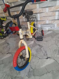 بايسكلات حجم ١٢ باله  اصلي كاملات تايرات جرس بوصله كشنات  كاملات غلى ا...
