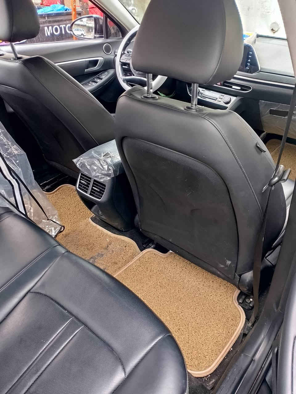 السلام عليكم سوناتا موديل 2022 السعر 170 السونار بالمنشور هزة جديدة سنوية النهاية 2030 شرط التحويل ما متواجد على الفيس اتصال ***********
