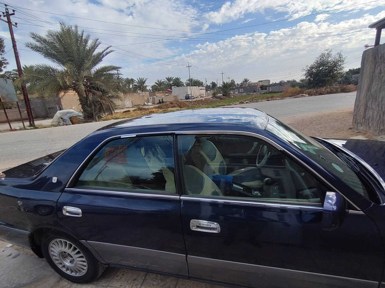 سلام عليكم راس ثور فلات للبيع او مراوس حسب قناعه سياره كفاله من كص ونقل جثه باقي تفاصيل عل خاص او اتصال ***********.  ***********
