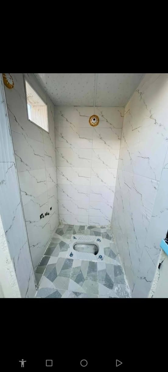 الدار بيع مساحه 80 متر مقابل ملحق قريه غدير السعر 30 الاستفسار أكثر ***********
