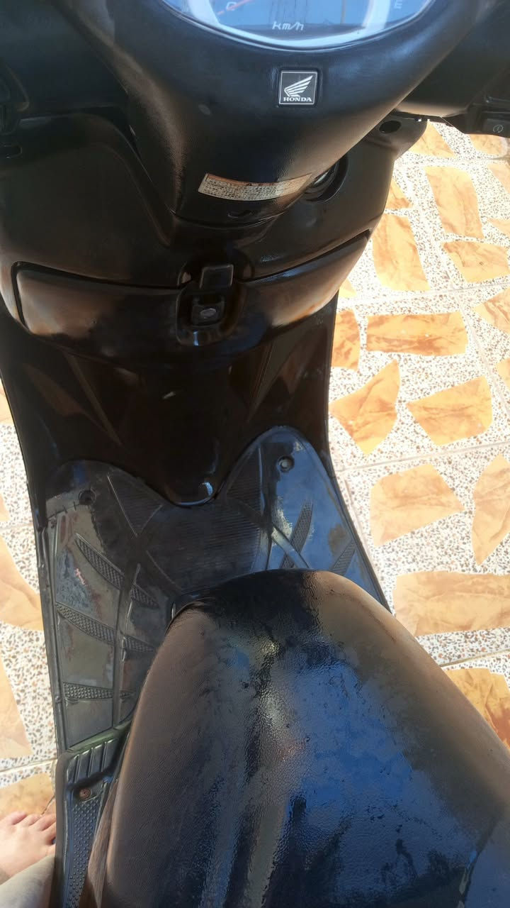 ليدي حديث البيع دراجه اول فتحه كلشي عل بلاد كهربائيات بلاديه دراجه متعوبه مكينه ناعمه وعل فحص ***********
