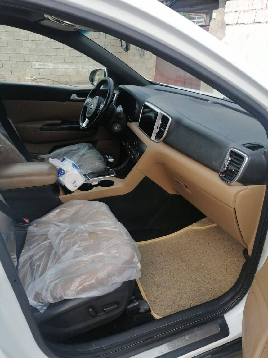 للبيع
كيا سبورتج 2018 خليجي 

مواصفات
-بنوراما 

- تحكم ستيرن 

- كشنات كهرباء 

- جلد 

- داخل بيجي 

- حساسات امامية

- حساسات خلفية 

- قطعتين تبريد

- نظام ABS 

- بلوتوث + USB 

- نظام قيادة متعدد S-N-E

السيارة جاهزة كير وحدادية وصدر ومكينة مكفولات

ماشية 104 

ضررها طخه بالصندوق واضحه بلصوره متعدله علئ الباردد

هسة سنوية رقم جديد

بغداد بأسمي تحويل ثاني يوم 

سعر 183 

مكانها بغداد 

للاتصال على 
***********
