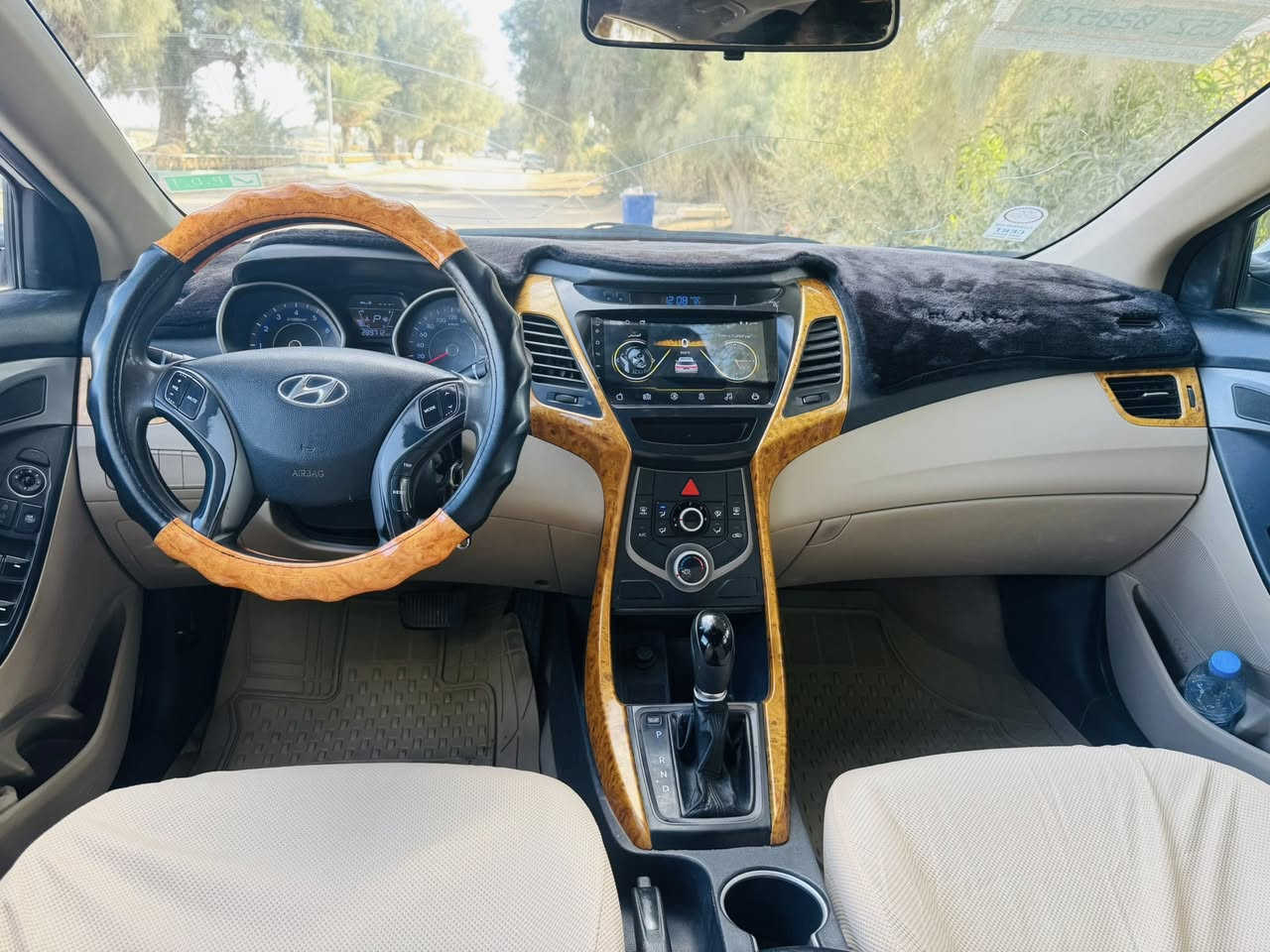 السلام عليكم  
هونداي النترا موديل 2015 وارد خليجي محرك 1800 دوش فول عدا البصمة مكفولة من الصبغ والتبديل عدا بارد بجنطة قليل رقم بصرة دولي مشروع وطني مكانها الناصرية 
للاستفسار ***********
