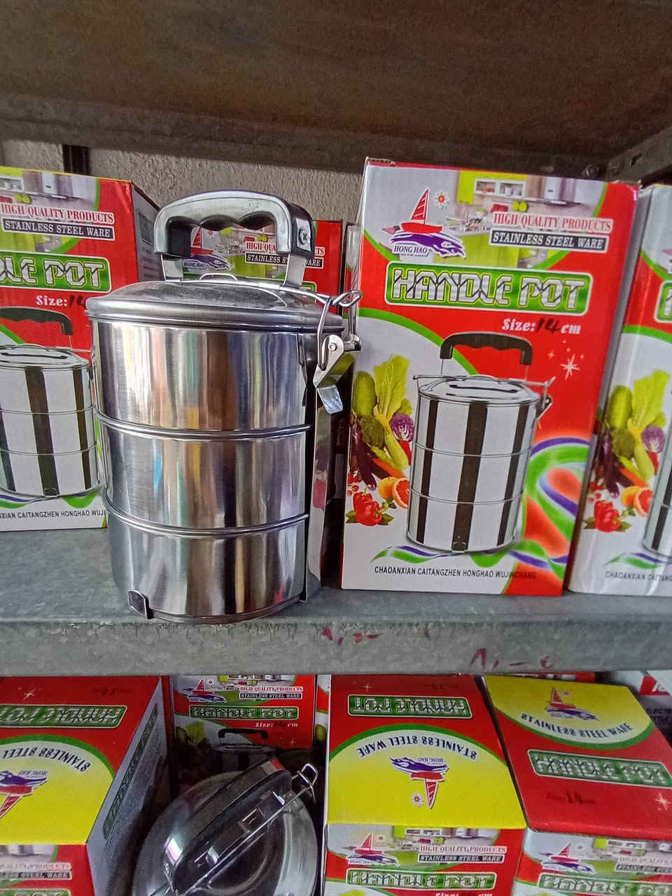 تم وصول حاويه صيني
محلات البركه 
الوزيريه شارع بانزين الخانه 
لصاحبها الحاج ابو زهراء جبار 
*********** الحاج جبار 
*********** علي
