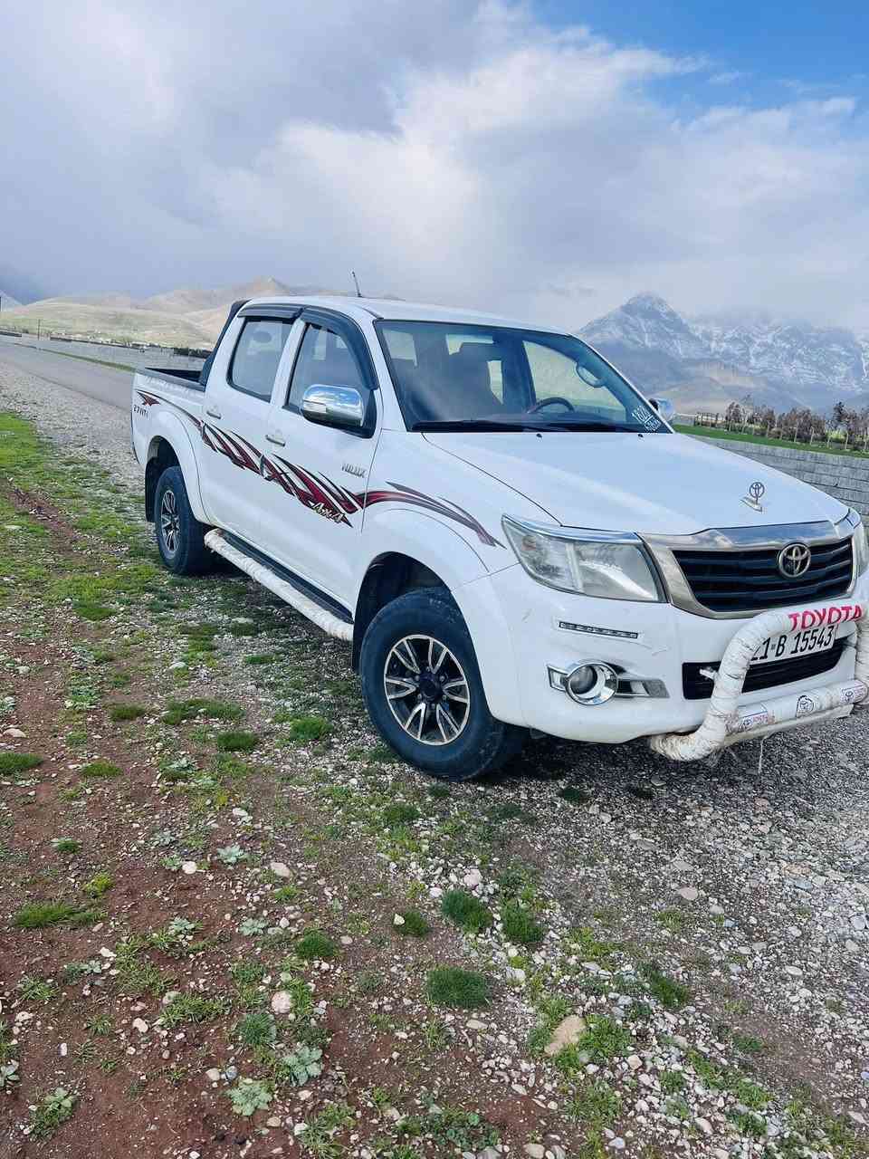 ئەو مەرزیەیە بۆ فرۆشتن 2014
بتلە
سارەکە ساخە 
دووکارتی لە لاکی بۆدی هەیە
نێوان دەرکێ سا قیو چەمەری بواخی هەیە 
سەنەوی نوێیە
194 هەزاری هە قی قی ڕۆیوە
مەکینەی بێ حەیبە 
تایەو ویلی نوێن
بۆ پەیوەندی کردن
0750 159 51 75
***********
