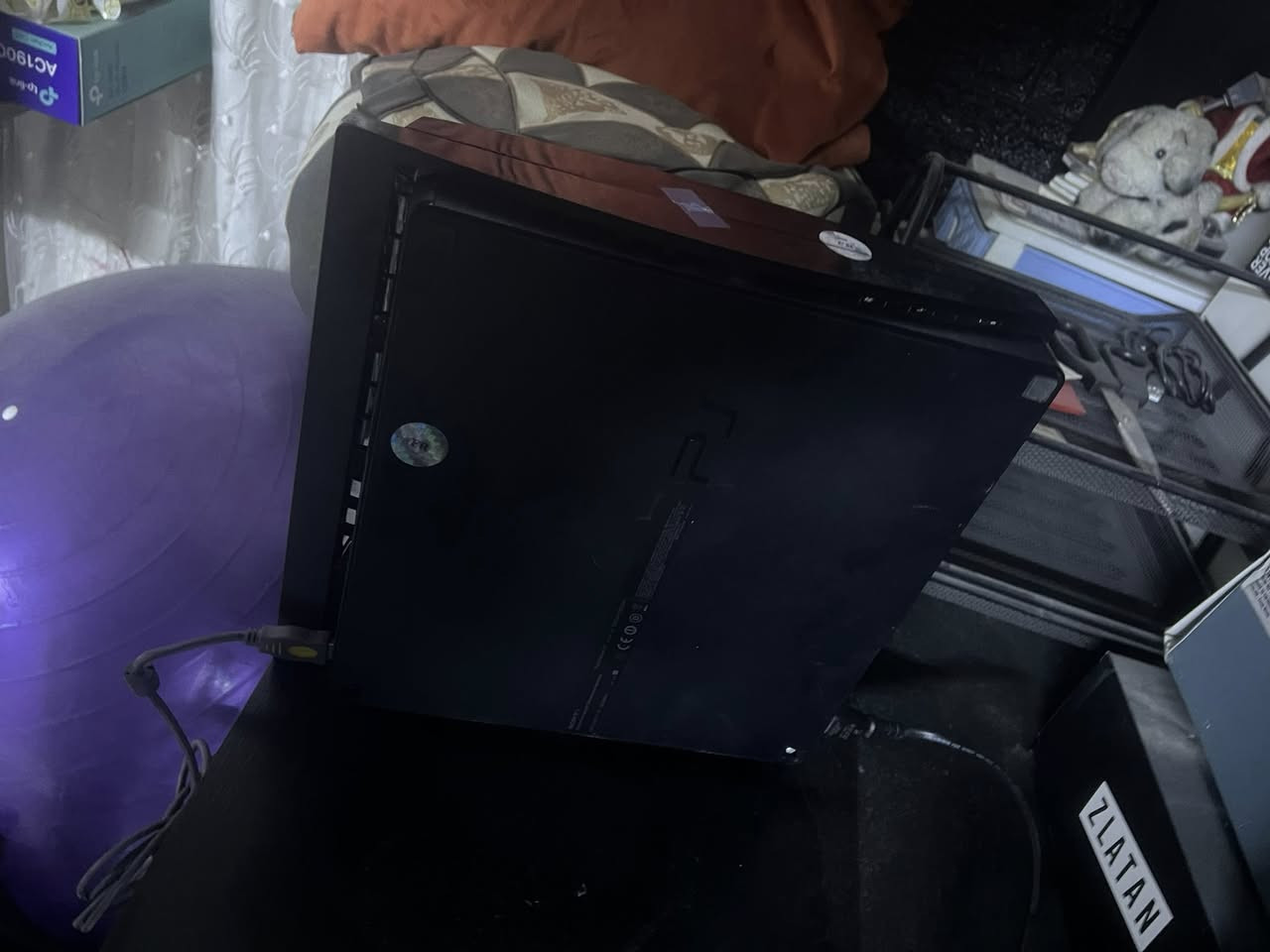 للبيع جهاز PS3  + معه ٥ ألعاب بسعر ٥٠ الف للتواصل ع الرقم الاتي : ***********
