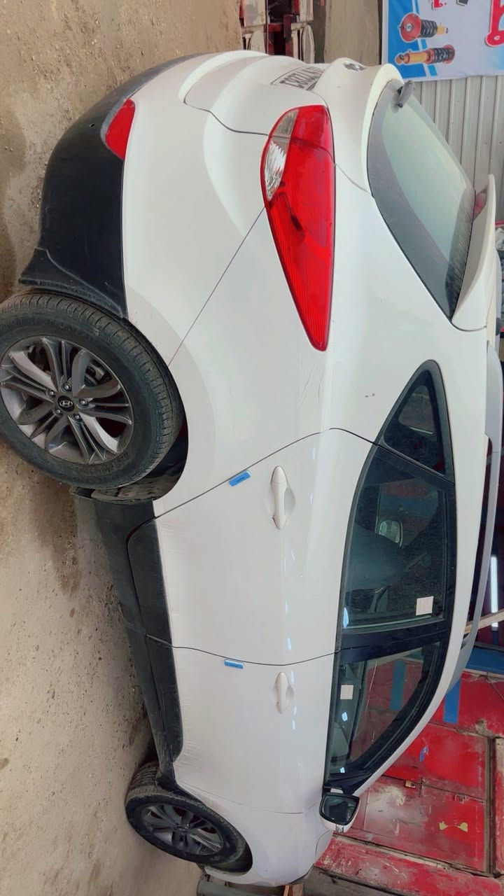 السلام عليكم
توسان للبيع موديل2015 خليجي ماشيه ١٤٠ 
أشاير مرايات/تحكّم ستيرن/تبريد قطعتين امامي خلفي /لايت زنون/تخم تاير جديد /رقم إنكليزي /هزه جديده بلسياره 
بيها ضربه جاملق امامي صفحه اليمنه والماصده مبدله والدعاميه الاماميه مبدله /
مكاني بغداد الدوره شارع ٦٠/ السعر ١٥٣ وبيها مجال 
هاتف ***********
