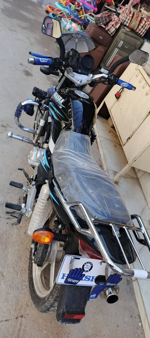 موطور هايوشه 25
اوراق بدون كمرك بصمات 2سويجات3 + 
 نضافه فوووول كماليات 
يرهم مراوس يرهم بيع 
مكاني القائم حصيبه 
رقمي ***********
