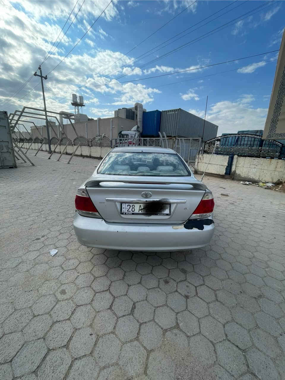 السلام عليكم
كامري خليجي 2006 محرك 2400 مكان سياره نجف 
رقم جديد باسمي 85$ فقط جاملغ الخلفي وره السياق مضروب ***********
