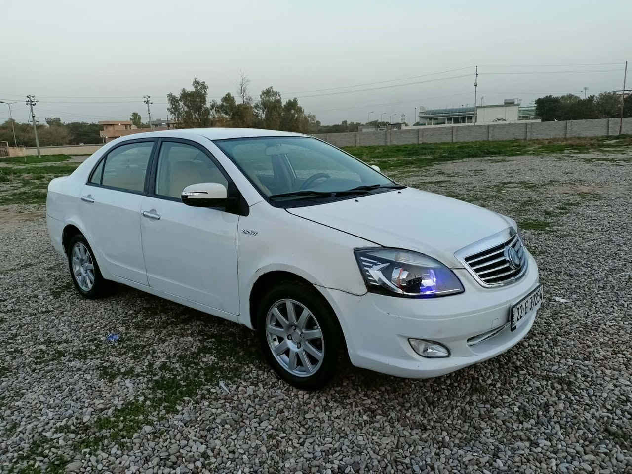 للبيع جيلي موبل 2014 رقم اربيل سنويه هزه جديد كير مكينه كامري 2000 نقص بس تبريد صدر جديد
سعر 60 لتفاصيل اتصل على رقم ***********
