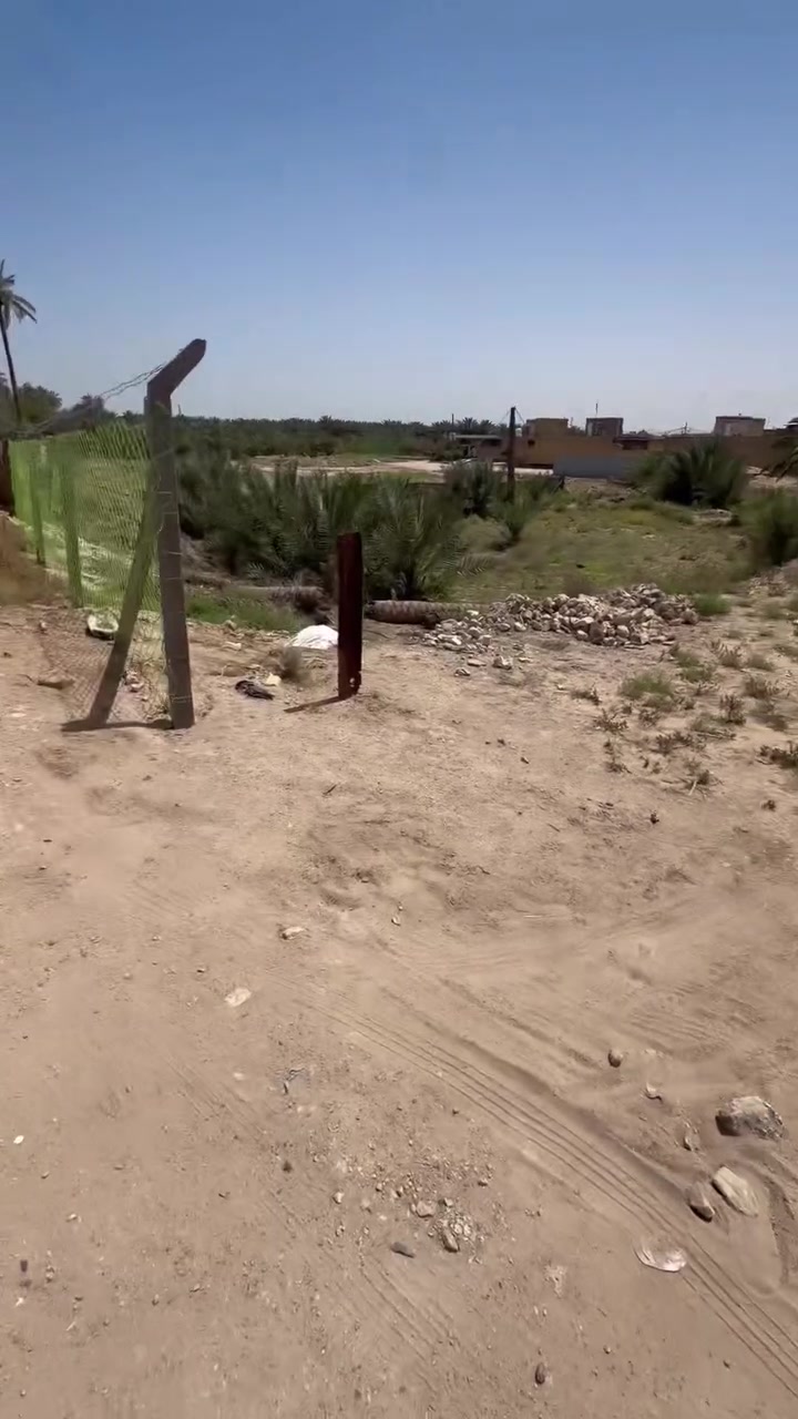 ٧٢٥ متر الشارع العام شارع مركز الشرطة خلف جامع آلبوجعيفر 
الصافي ٦٠٠ متر 
متروكلها محرم للشارع
(مداور من المالك الاصلي)
 زراعي سند ٢٥  مدفونة ومحددة تحديد مساح جاهزة للبناء 

***********
