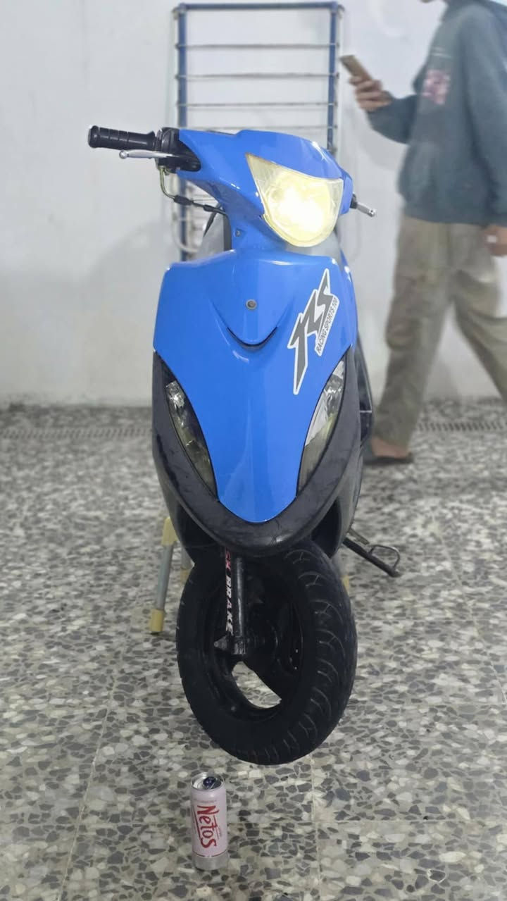 دراجه ماكس عدله مكفوله كفاله عامه واكفلك من كلشي مكينه بلاديه خرسه وكلاجت بلاديه دراجه خير من الله وجيب فيتر وافحص العنوان// بغداد البلديات 
السعر 650 بيه مجال موجود خاص ماسنجر


**إذا كنت صاحب هذا الإعلان وتريد حذفه لأي سبب، رجاءا أرسل رسالة إلى الدعم الفني**