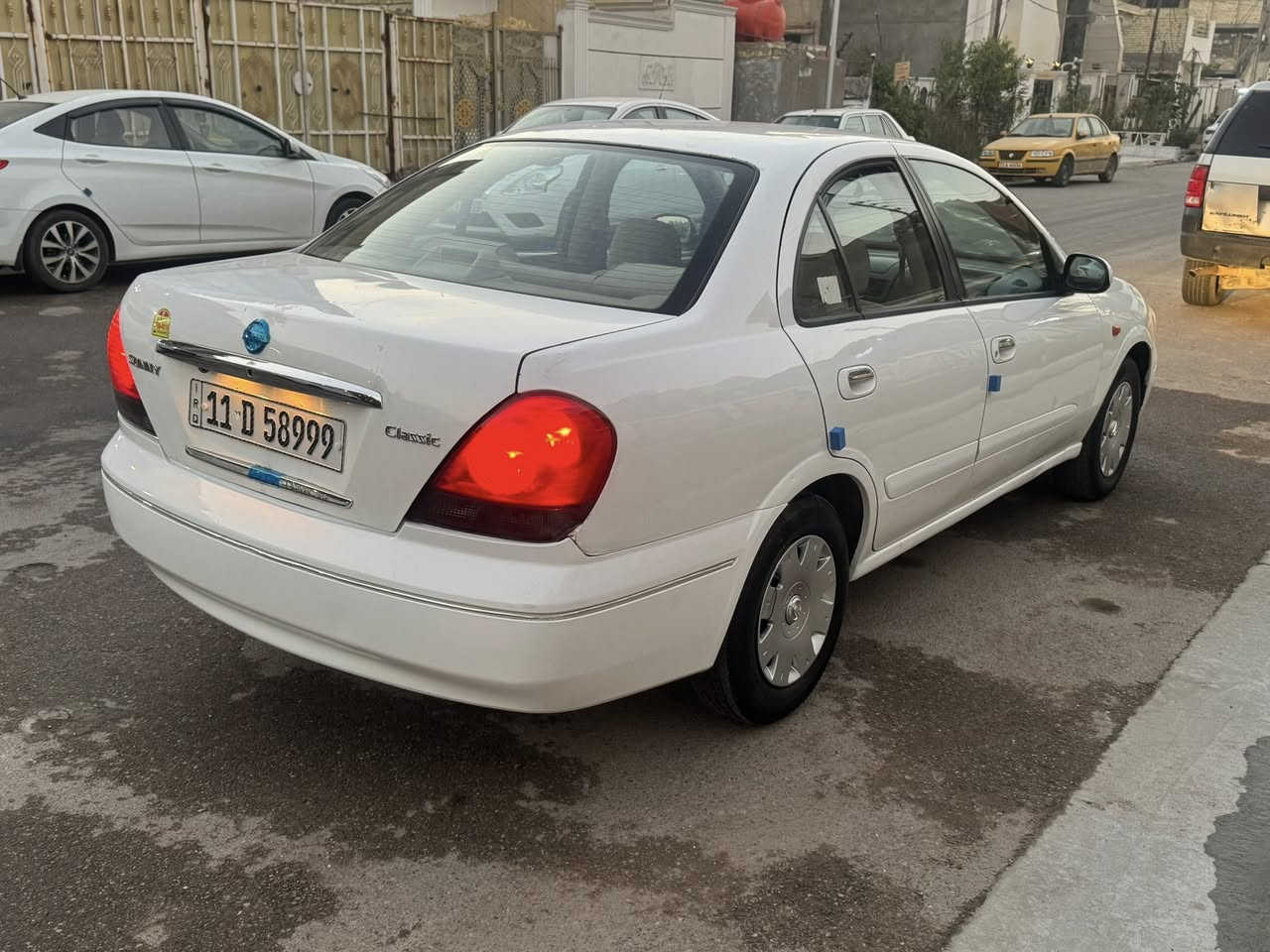 للبيع 
نيسان سني ياباني 2009
فول اوتوماتيك
جاهزه للاخير بدون نقص كير محرك كهربائيات كلشي شغال سويج ريمونت سنتر لك اربع جام كهرباء حداديه جديده خلفي امامي تبريد ثلج ومسويله ادامه كامله
رقم بغداد هزه جديده سنويه لل2030
بيه جاملغ امامي مبدل اصلي مال تفصيخ وبيه بارد 
سعر 98 مجال جدآ بسيط 
بغداد الشعب مقابيل سوق شلال
***********
