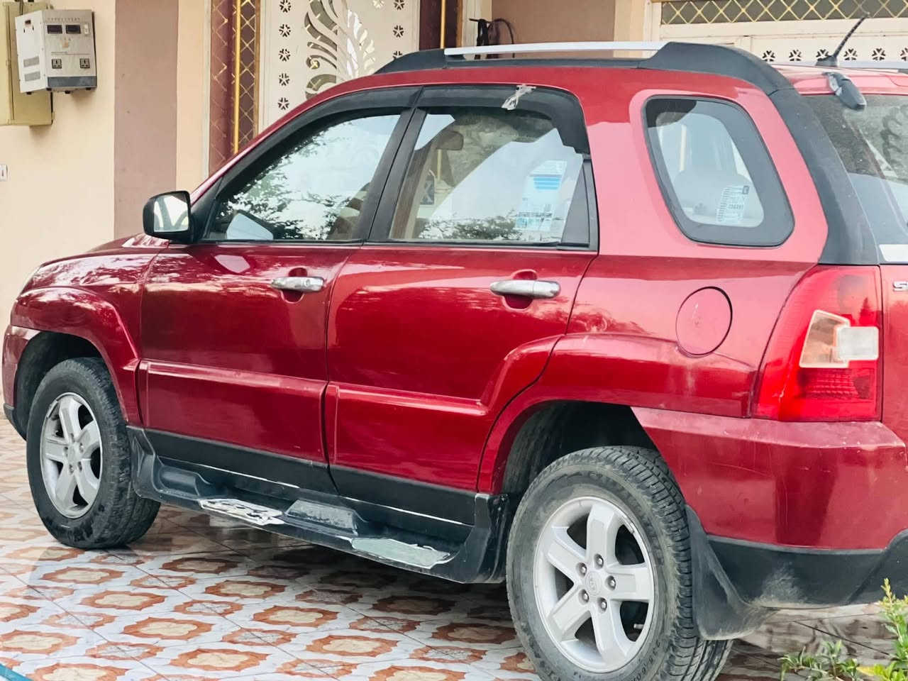 سلام عليكم
سبورتج للبيع موديل 9 خليجي نضيفة. كير محرك مكفول 
 بيهه باب السايق صبغ بدون دواخل الباقي مكفول 
كما موضح بلسونار 
السعر 112وبيهه مجال 
اتصل وبيك خيرر وتدلل ***********
