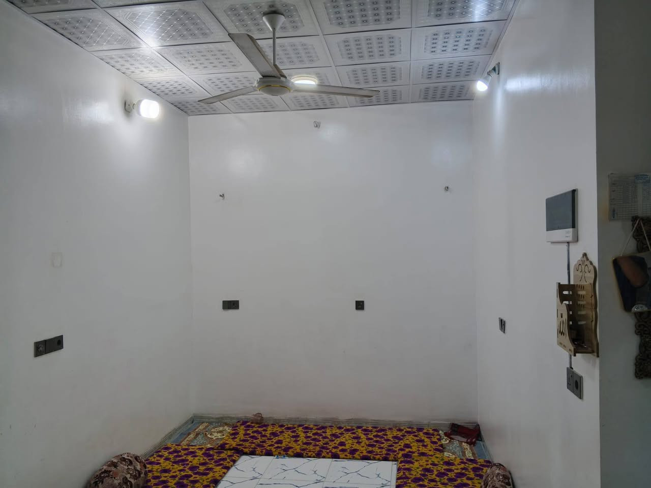 اعلان 📣📣
دار للبيع مساحه 140متر زراعي 🏠

يتكون من غرفتين نوم استقبال مطبخ هول صحيات درج داخلي بيتونه كراج فول مواصفات 🏠

موقع العقار حي العسكري الزراعي ثاني فرع من الشارع 🏠

استفسار عله الرقم ‏‪***********‬‏📞📞
