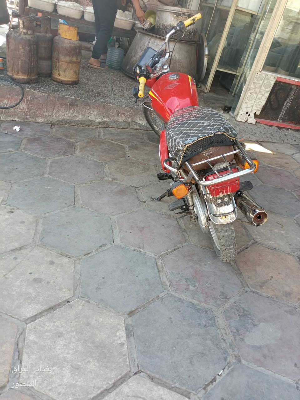 السلام عليكم اخوكم مضرر واريد ابيع هاي الدراجة ومحتاج 400الف وعندي عملية لخيتكم مريتي واتمنة متقصرون والقران برغي مامفتوح بيه واوراقه كاملة ***********
