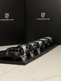 متوفر الان • طائرة