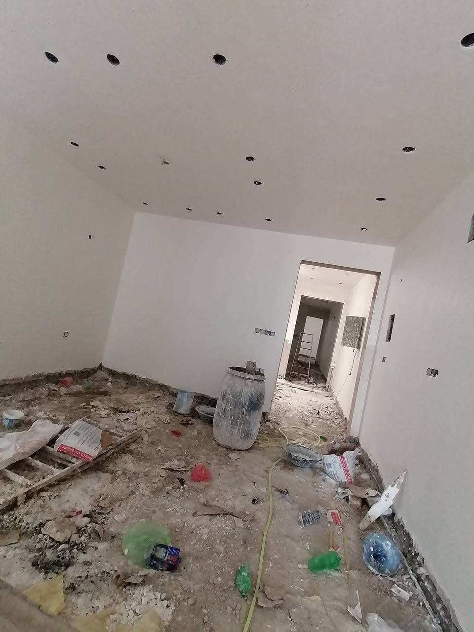 أشتـغل جص و بورك وتشميع داخلـي و تصفير مطابخ و حمـامات شغـل درجة اولى ٫ متفرغ حاليـاً شغلي بغداد فقط.
رقـمي : ***********
