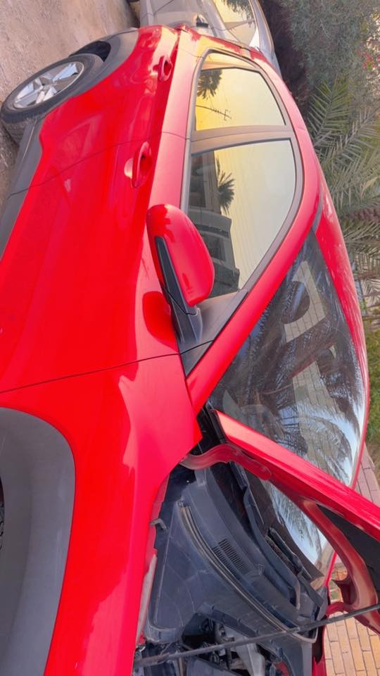 السلام عليكم
هونداي كونا 2020 وارد أمريكي 
ماشية 41000 
رقمها بغداد 
الموصفات 
محرك 2000 دوش 
بلوتوث 
شاشة وسائط 
شاشة لمس 
مثبت سرعة 
كاميرا خلفية 
مكيف
اكياس هوائية 
كير اوتاماتيك 
رقم الشاصي موجود بالصور (تكدر اتشوف حادثها بامريكا )
سيارة جديدة وما ناقصها اي شي وبالعافية على الي ياخذها    
سعرها 130 قفل  
للتواصل 

     
***********
