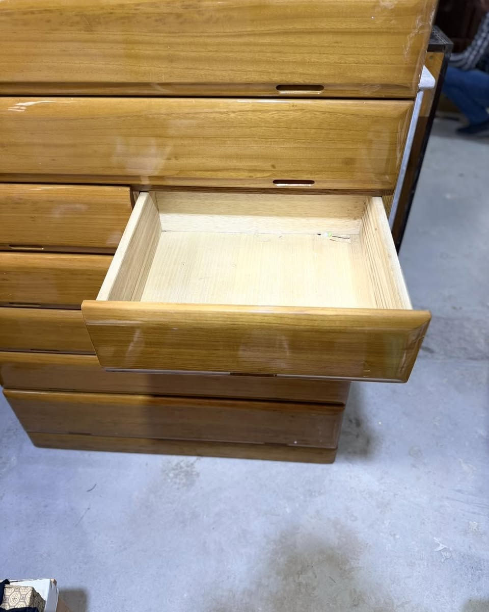 ميز مجرات
خشب بلوط
باله صناعه ياباني
صبغ حراري

توجد خدمه توصيل 
للحجز مراسله الصفحه او الاتصال
🌹مدينه ألعاب المدهش مجاور مطعم ابو صفاء تحت جسر العبور المعلق ***********🌺
