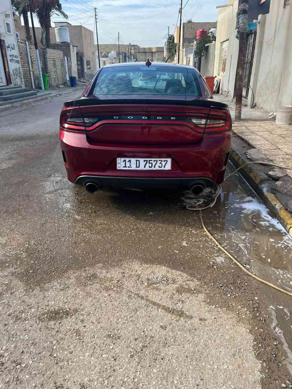 السلام عليكم 🫡 
جارجر موديل 19 اصل 
لون كرزي 
رقم بغداد تحويل مباشر ب اسم البائع
ماشيه 85 
مواصفات سكات باك معروفه
سياره جديده وجاهزه من كلشي
حجم محرك  6 و 400
بيها صبغ فقط بدون ضربه 
تقرير مياه امطار 
تعمل وتسير 
سونارها بالمنشور كلشي واضح كدام الشراي اي استفسار انه خادم
السعر ( 190 ورقه بيها مجال )
مكان سياره ذي قار سوق الشيوخ للاستفسار / ***********

