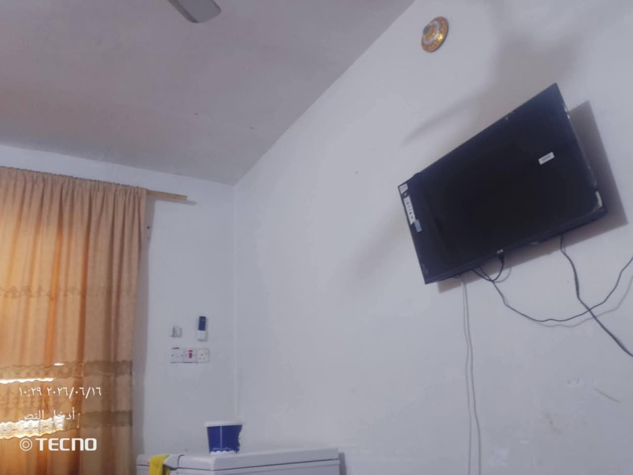 🌟 فرصة ذهبية لا تعوض 🌟
🏡 بيت للبيع بسعر قطعة أرض
📍 الموقع: السيدية – شارع الأربعين 📄 نوع العقار: طابو صرف 🔢 رقم العقار: 1339 📐 المساحة: 100 متر مربع 🚩 ركن على شارعين
✨ يحتوي على: ▪️ غرفة ▪️ صالة ▪️ مطبخ ▪️ حمام داخلي ▪️ حمام خارجي
✅ كافة الخدمات متوفرة ✅ موقع مميز ومرتب ✅ مناسب للسكن والاستثمار
💰 السعر على الواتساب
📞 للاستفسار والمراسلة: ***********
