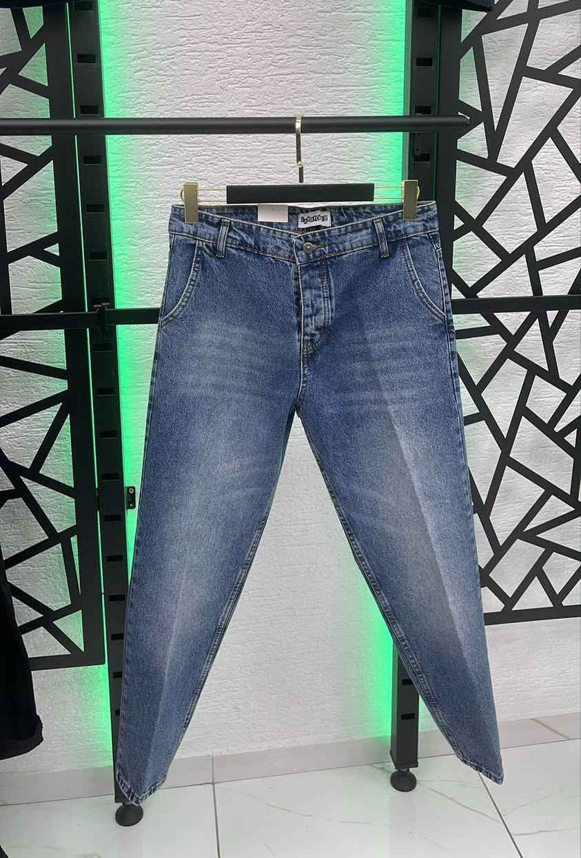 بنطلون تركي جيب إيطالي ابو الكسره اصلي 
سيري 8 قطع 96 الف 
قياس 30-38
5 سيري توصيل مجاني


**إذا كنت صاحب هذا الإعلان وتريد حذفه لأي سبب، رجاءا أرسل رسالة إلى الدعم الفني**