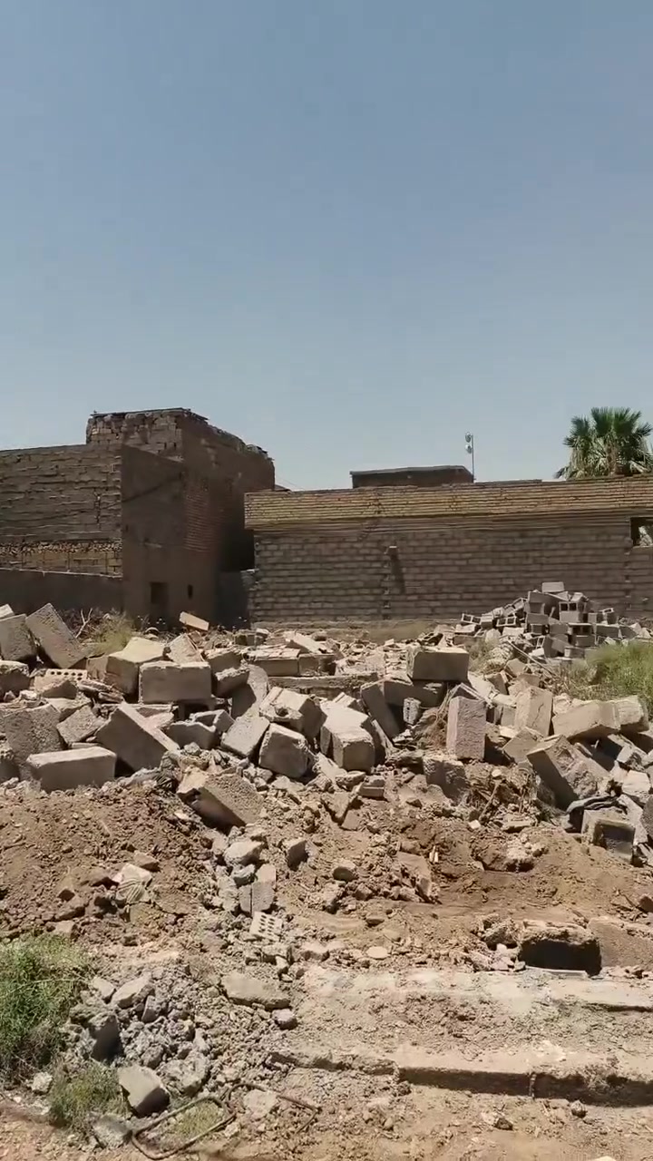 سلام عليكم
قطعه للبيع مساحه 200م
واجه 13 ونزال 15
الدوره هوررجب شارع البدخيل
خدمات كامله 
الاستفسار ***********
