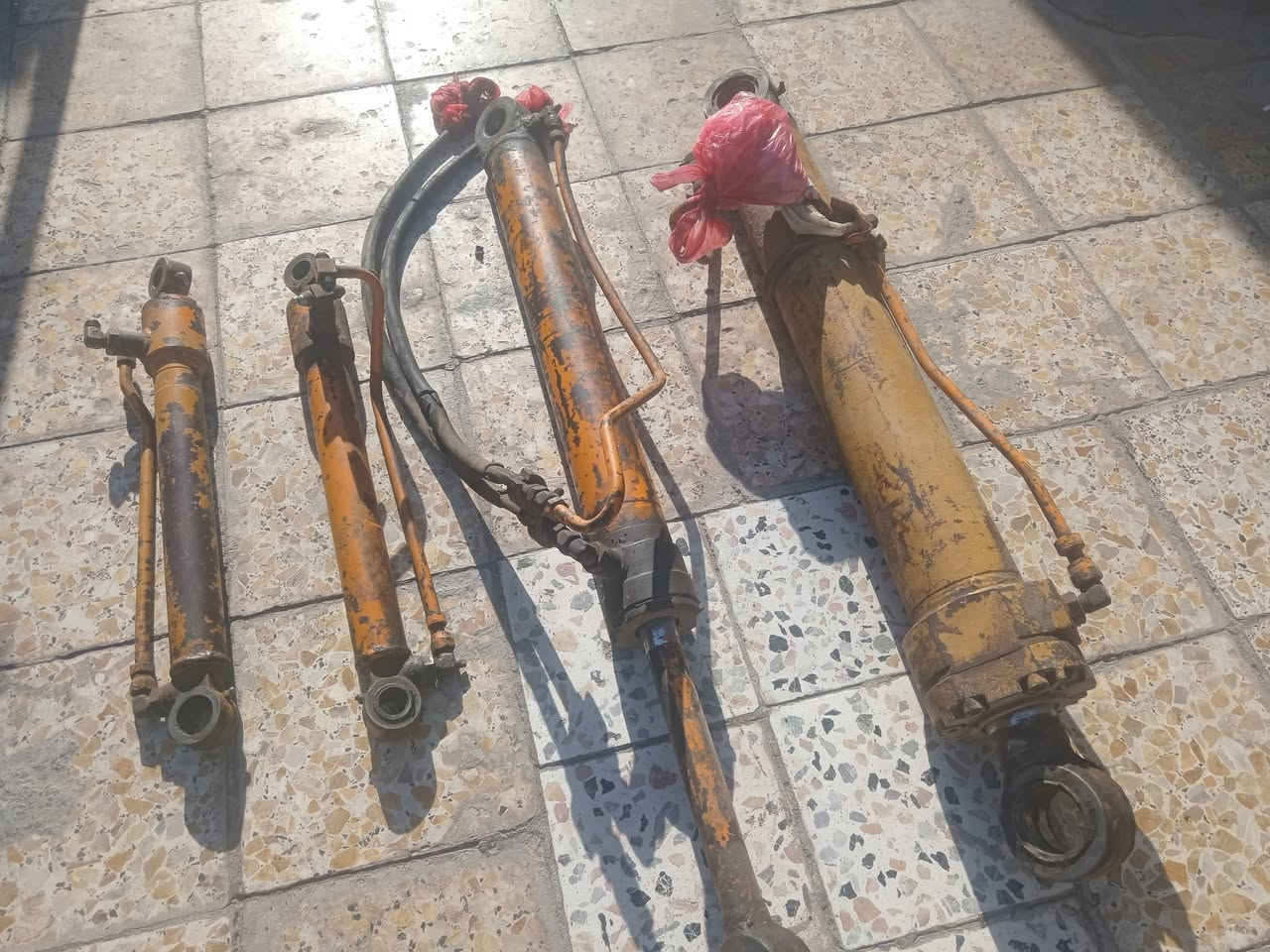 غراض شفل للبيع كوماتسو.. اكسنات +جگات + گير
في بغداد غير متواجد على الفيس رقم التليفون ***********
