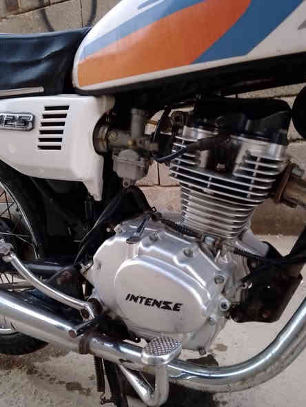 دراجه للبيع ايراني مديل 2021 و شاصي 2014 كامله مكمله بـ 900 ربع ما ينزل منها كامله من كلشي تجي تشغل و تطلع مكفولة من كلشي حرفيا من اصويليات و شاصي و الثالث مالتها 100 و انته بعد أحكم ‏ *********** ‏ بيه واتس المكان البصره الصالحيه.
