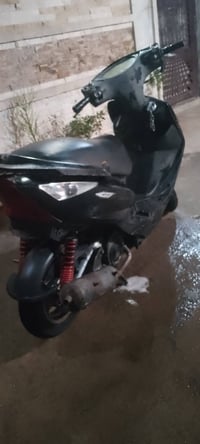 دراجه ثعلب للبيع شغاله محرك نضيف لا نضوح ولا تبخير نقصهه بس باتري السع...