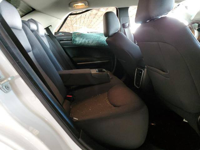 السلام عليكم
كرايسلر c300  فول مواصفات ماعدا الفتحة والجلد
كشن كهرباء تحكمات معروفة مواصفاتها 
موديل 2023
دخول جديد  فحص مؤقت
الضربه موضحة بل صور
السيارة اخت الزيرو نضافة فول
ماشية ٣٠ الف
مكينة v6 3600
كير مكينه مكفولة
سيارة مكفولة من الدعاميه للدعاميه متصرف عليها شي
والسيارة حيل نضيفة احلا من الصور بعد. 
ابو المنفيس موجود يرقملك 
وبل عافية عله الي ياخذها
السعر 245 وبيها مجال للتواصل 
***********
