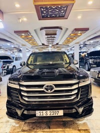 لاند كروزر VX • ٢٠٢٣ • ٤٠٠٠٠ كم