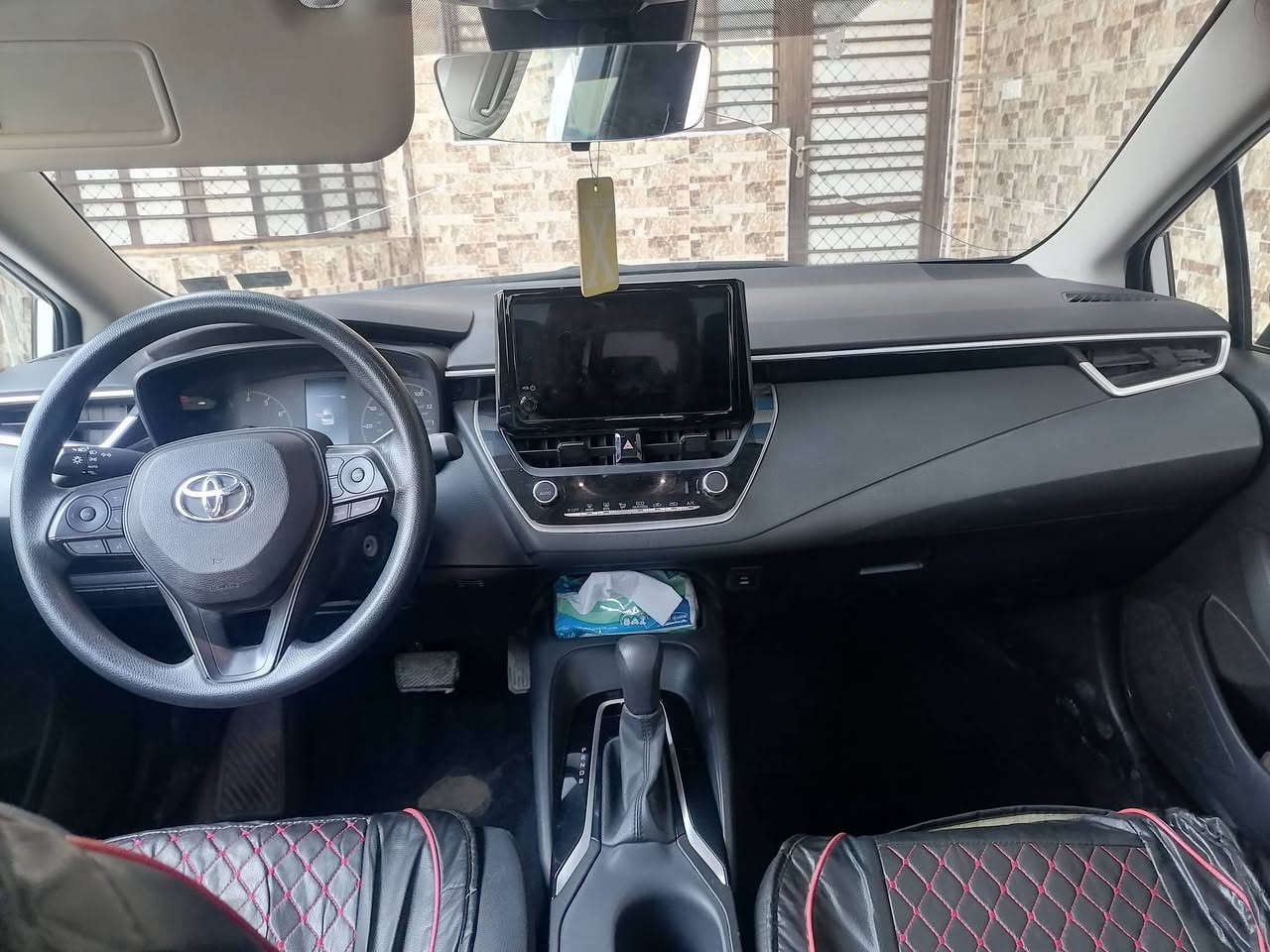 كورلا 2023 وارد امريكي LE حجم المحرك ٢٠٠٠ رقم بغداد ضرر بس البنيد مصلح السيارة مابية اي قطرة صبغ مواصفات هذة الفئة معروفة موبايل ***********
