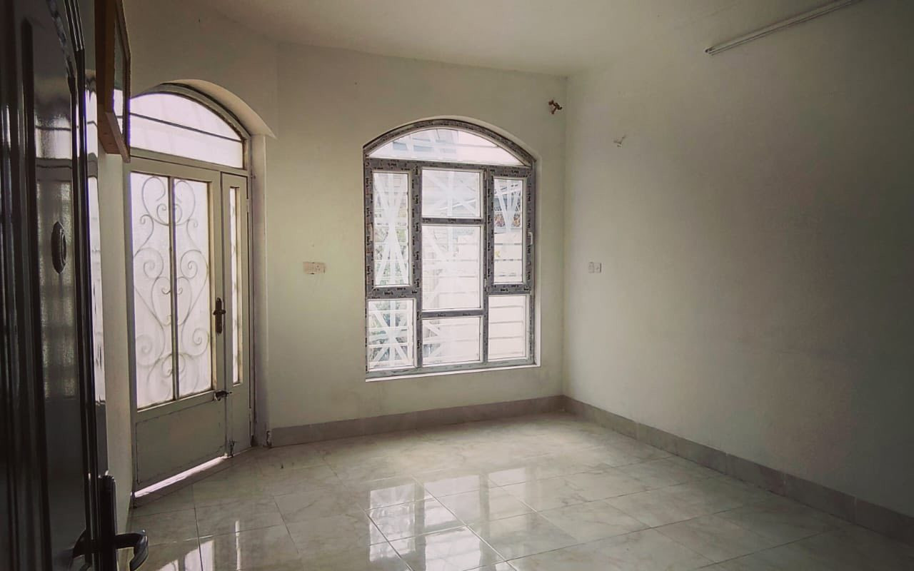 عروض مكتب زين العابدين للعقار 
🔹دار للايجار طابق ونصف 
🔹الموقع حي الملاين قرب جامع الصواف 
🔹المساحة ١٤٠ م 
🔹يتكون من   غرف نوم  واستقبال ومطبخ وصحيات في الطابق الاول
الطابق الثاني غرفة نوم فقط
للتواصل زيارة مكتبنا او الأتصال على الارقام 
***********
***********
نستقبل كافة عروض البيع والشراء والإيجار 
موصل تقاطع الجسر الرابع بجانب شاورما هاتاي
