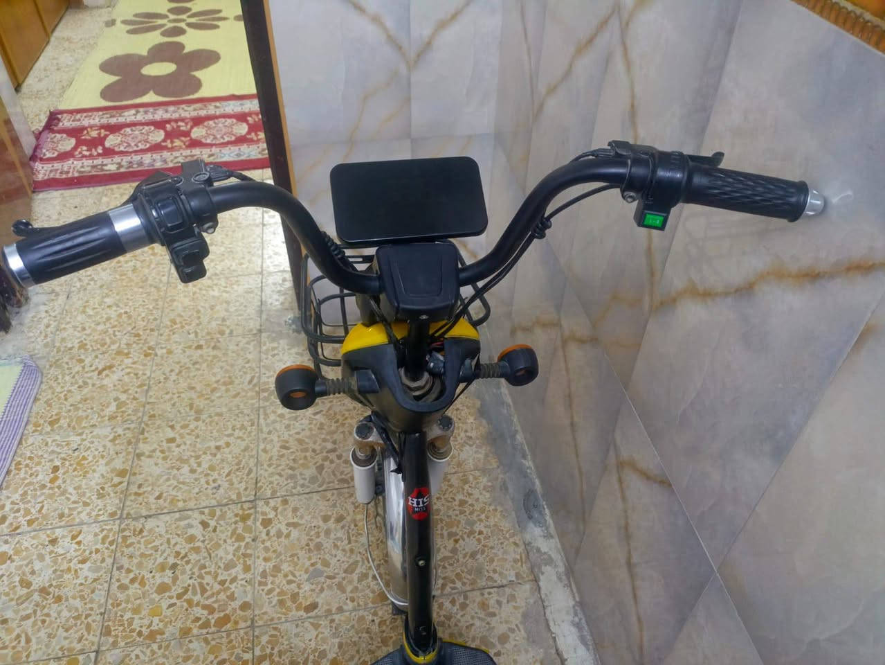 سلام عليكم دراجه شركه HIS بطاريات جدد وعقل جديد الدراجه شغاله ما عايزه شي السعر 100
***********
