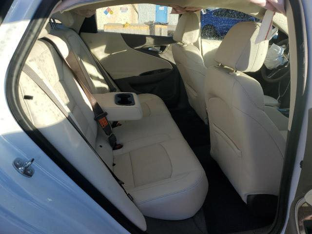 ماليبو موديل 24 السيارة مواصفات البريمر لكن بدون فتحة ماشية 53 الف كيلو متر 
الموصفات حساسات امامي خلفي رادرات جانبية حساس عنده مغادرة المسار ومحافظة على المسار موشر المسافة التتابعي 
مستشعر الاشخاص او السيارت توقف ذاتي تحكمات ستيرن كامل تدفئة ستيرن خروج عن المسار 
الكراسي الجهتين كهرباء وتدفئة وتبريد 
خزن ميموري 
السيارة Lt1500
الداخل بيجي جلد 
مواصفات هواي السيارة رقم بغداد ومكان السيارة بغداد 
السعر 150 ورقة وبي مجال بسيط الشراي التواصل ***********
