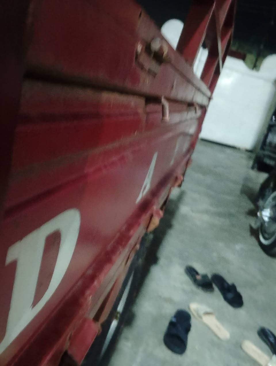 السلام عليكم ستوته دايوان للبيع موديل 18 مكان بغداد المعامل رقم الهاتف ***********
